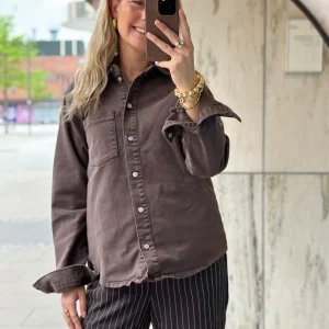PIECES - SILKE LS SHIRT - HOT FUDGE